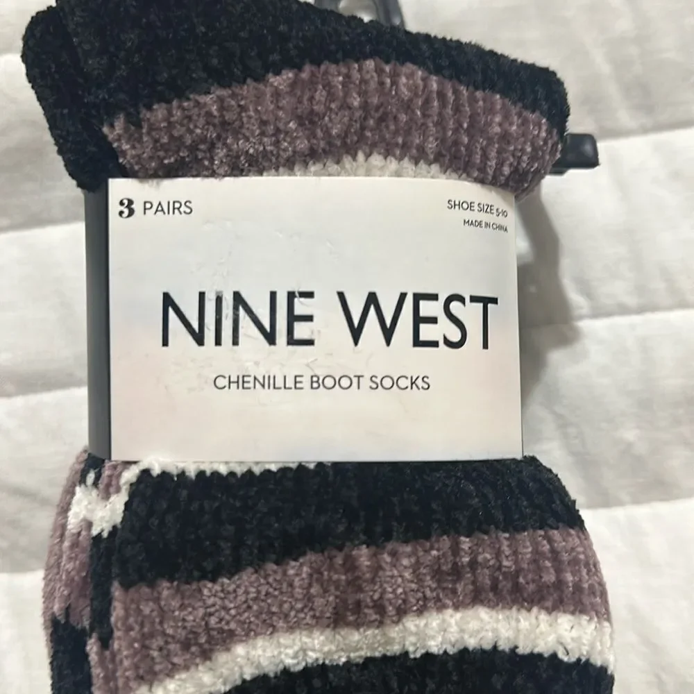 Nine West Ladies 3 Pk Chenille Boot Socks Ivory Black Mauve White Stripes